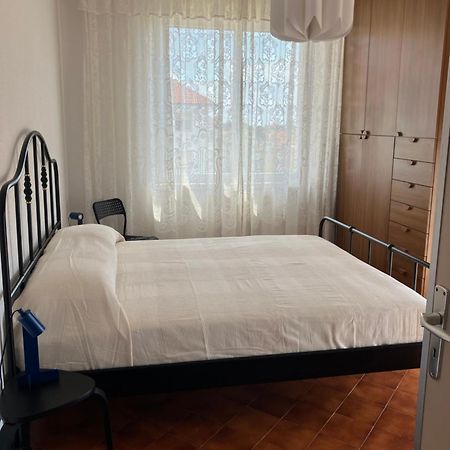 Aria Luce Mare Apartment San Bartolomeo Al Mare Bagian luar foto