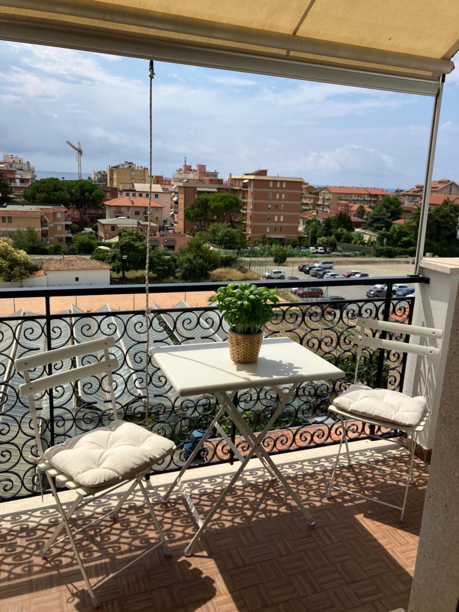 Aria Luce Mare Apartment San Bartolomeo Al Mare Bagian luar foto