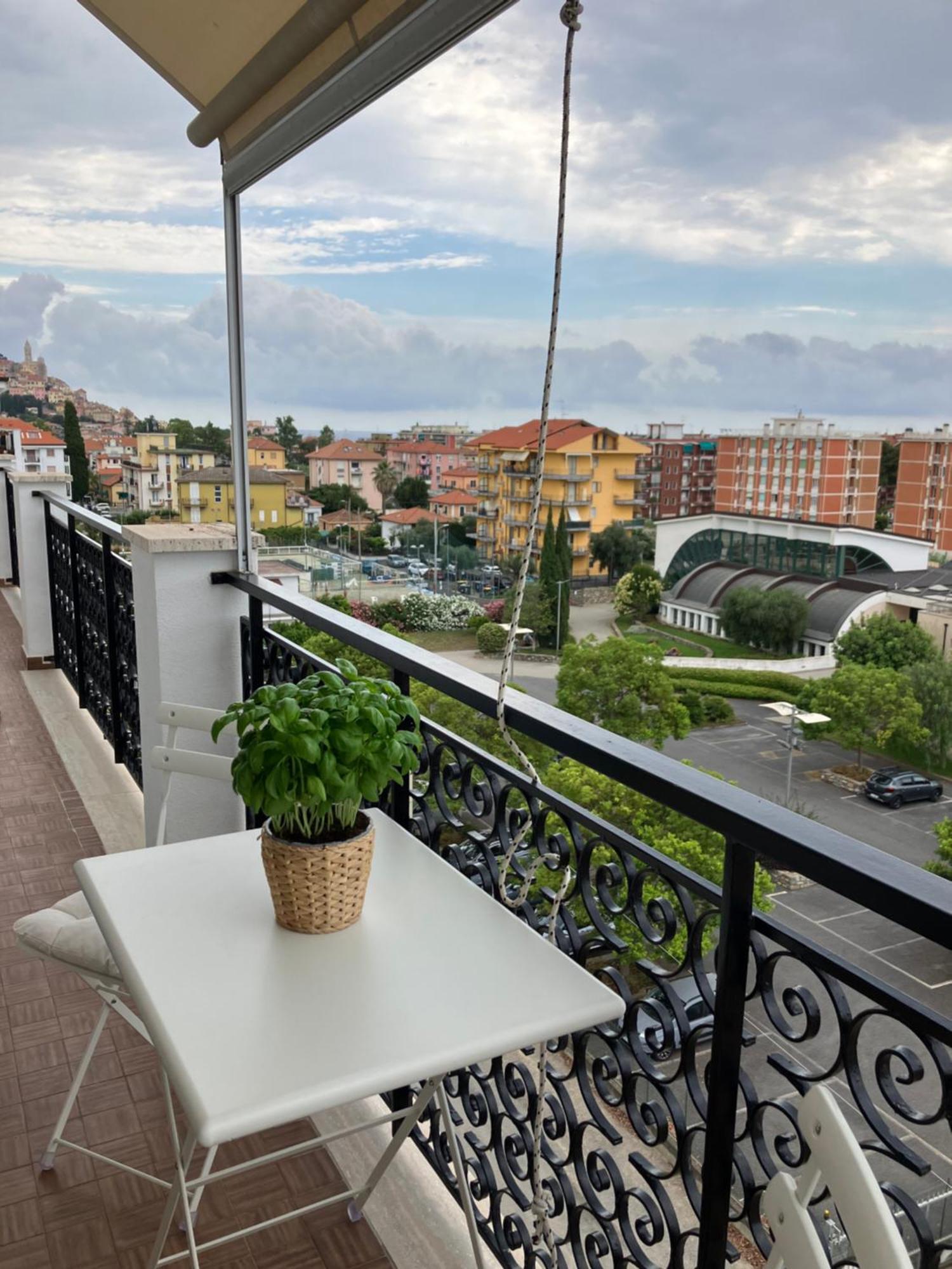 Aria Luce Mare Apartment San Bartolomeo Al Mare Bagian luar foto
